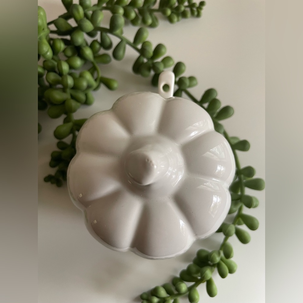 White Ceramic Pumpkin Dish